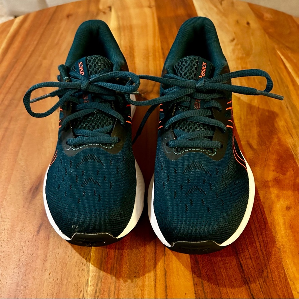 Kids Saucony Gel-Cumulus 26 GS Running shoes (size 2)